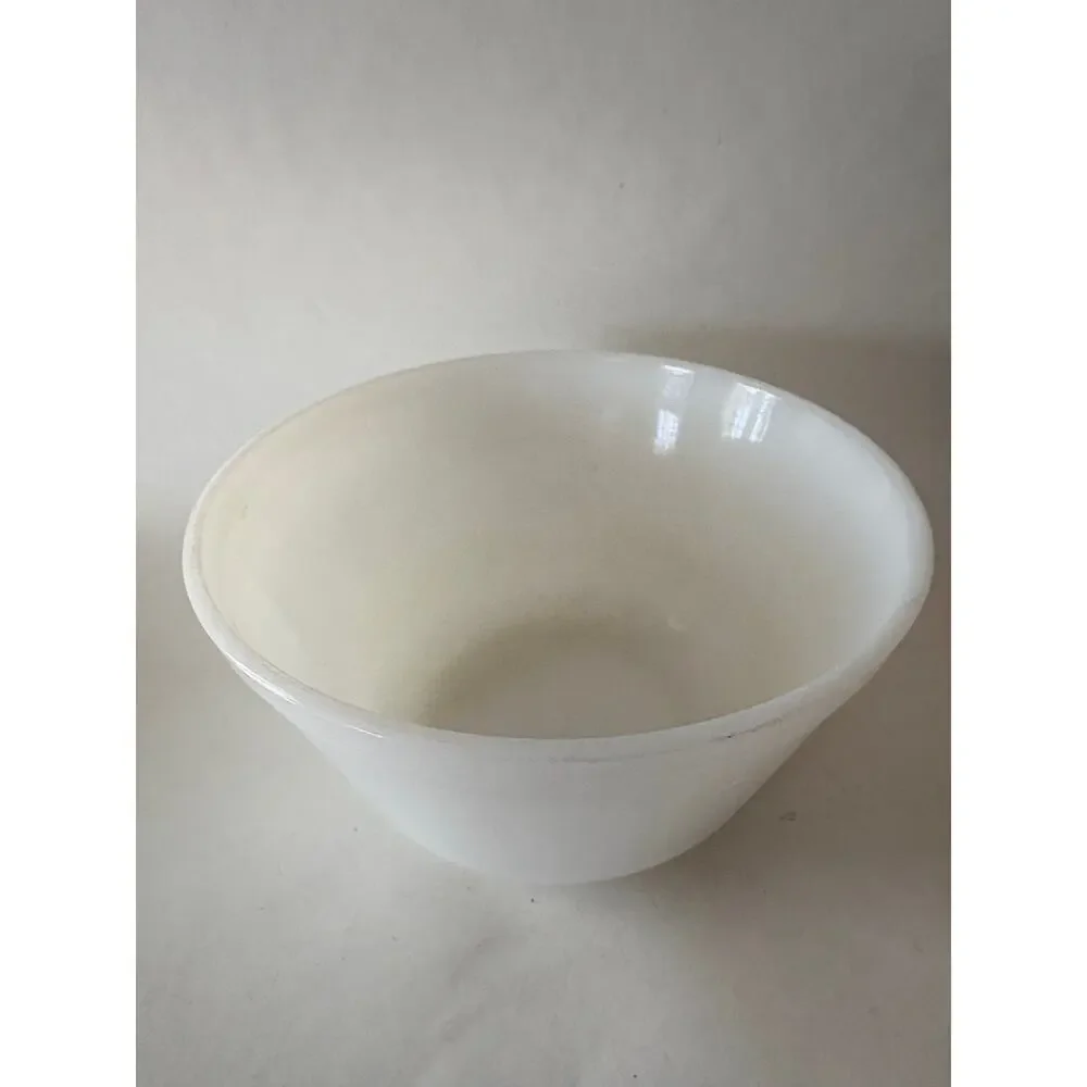Vintage Federal Glass Milk Glass Mixing Bowl Heat Proof White 8” Ribbed